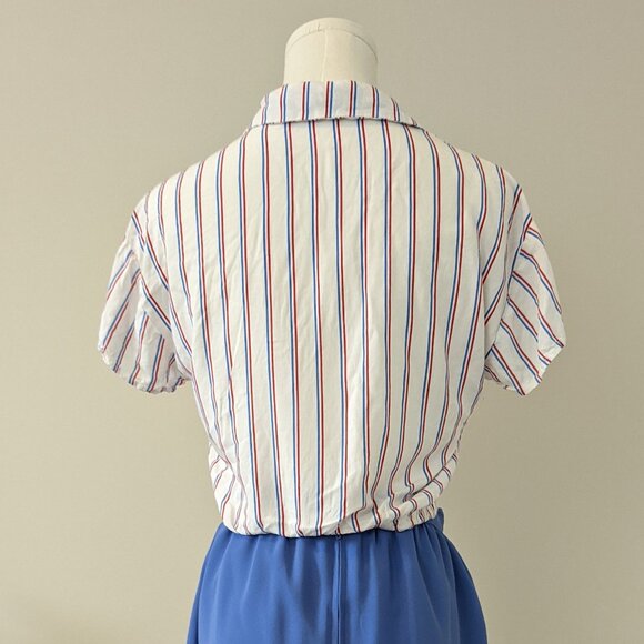 XS Garage Knot-Detail Crop Shirt - Priced to Sell! - Picture 2 of 2